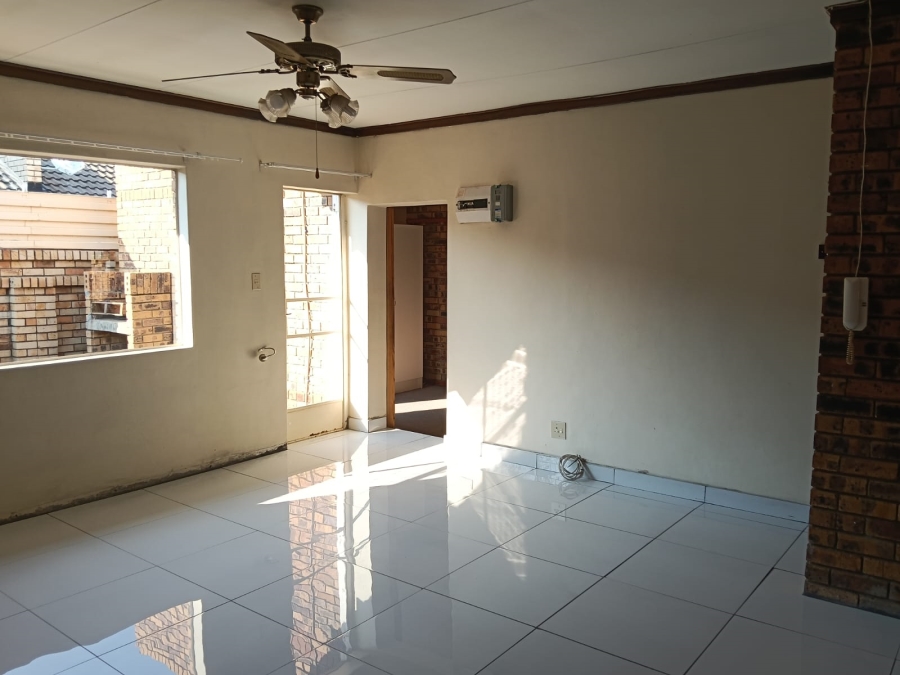 To Let 3 Bedroom Property for Rent in Hospitaalpark Free State